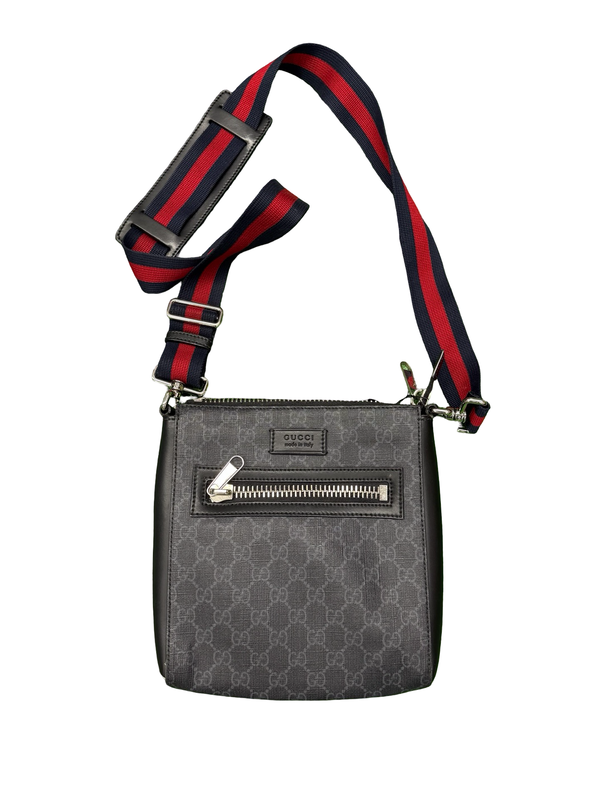 Gucci GG Supreme Monogram Flat Messenger Bag Black Grey