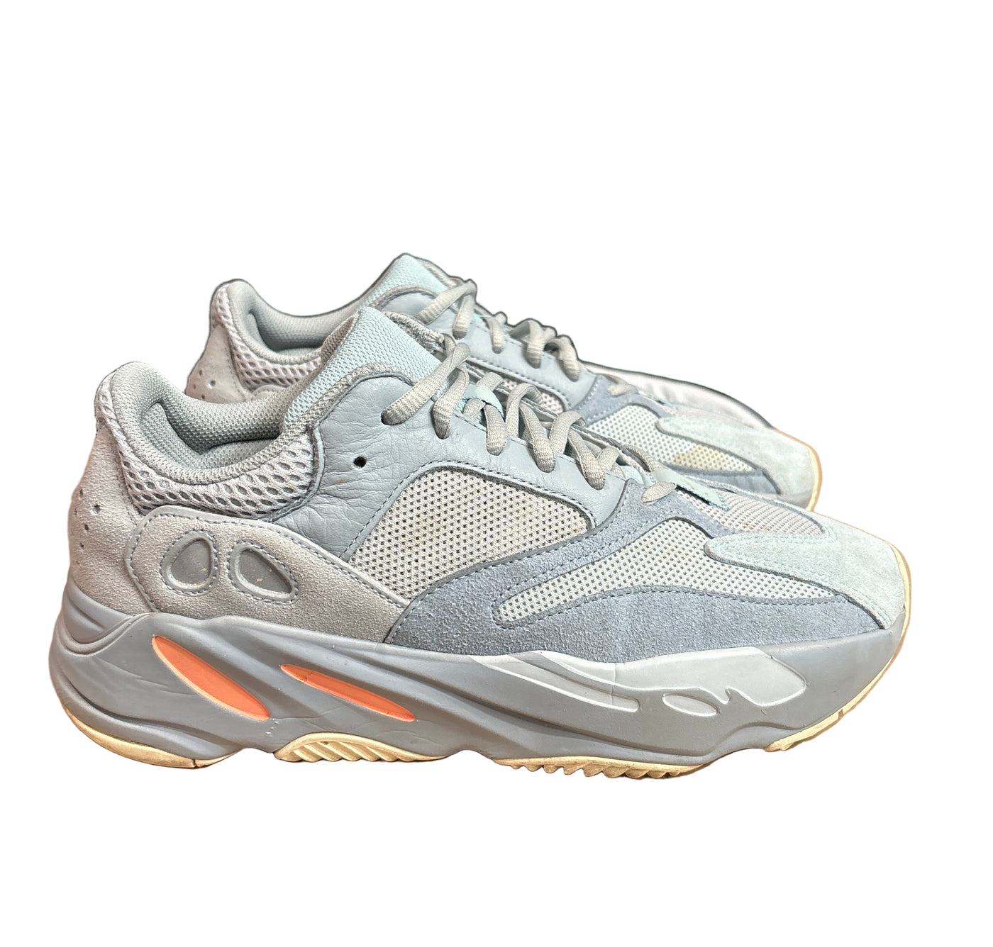 Adidas Yeezy Boost 700
Inertia