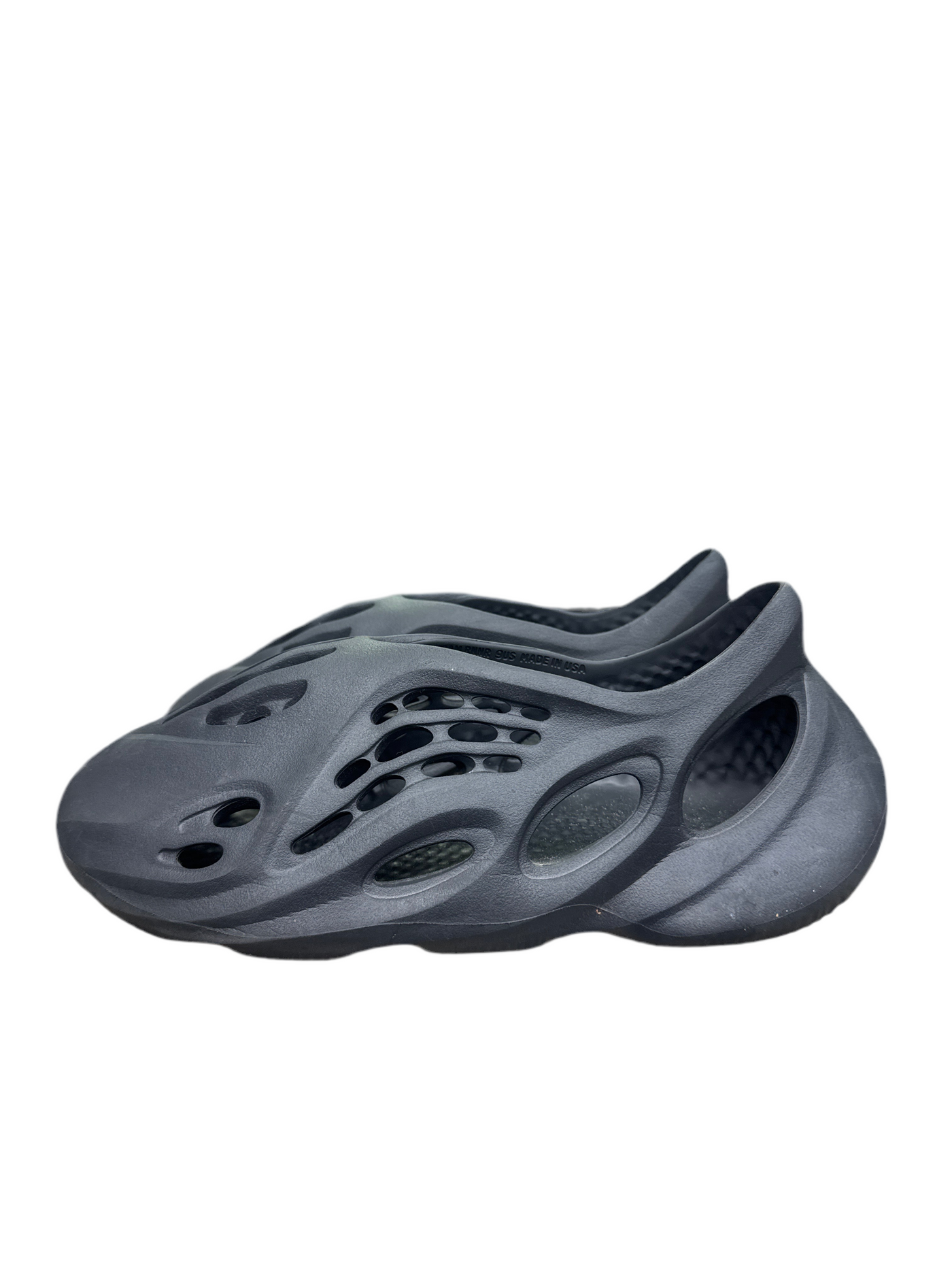 Yeezy Oynx Foamrunner
