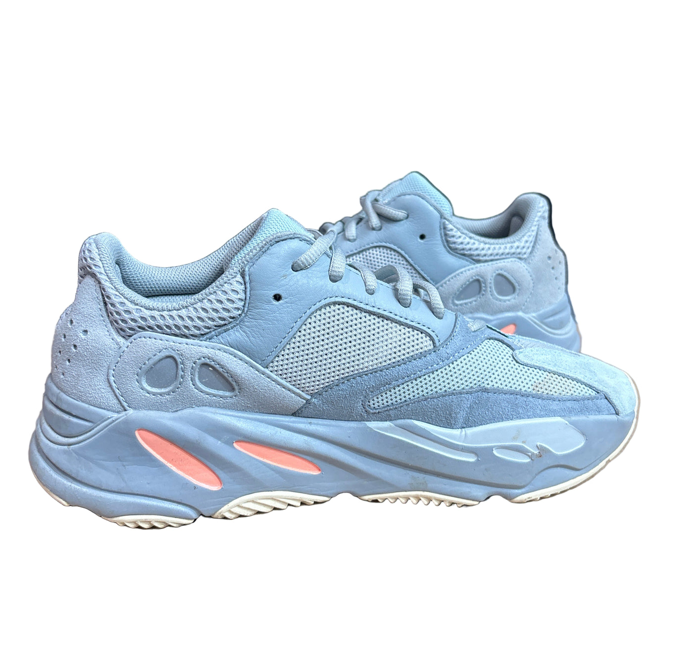 Adidas Yeezy Boost 700
Inertia