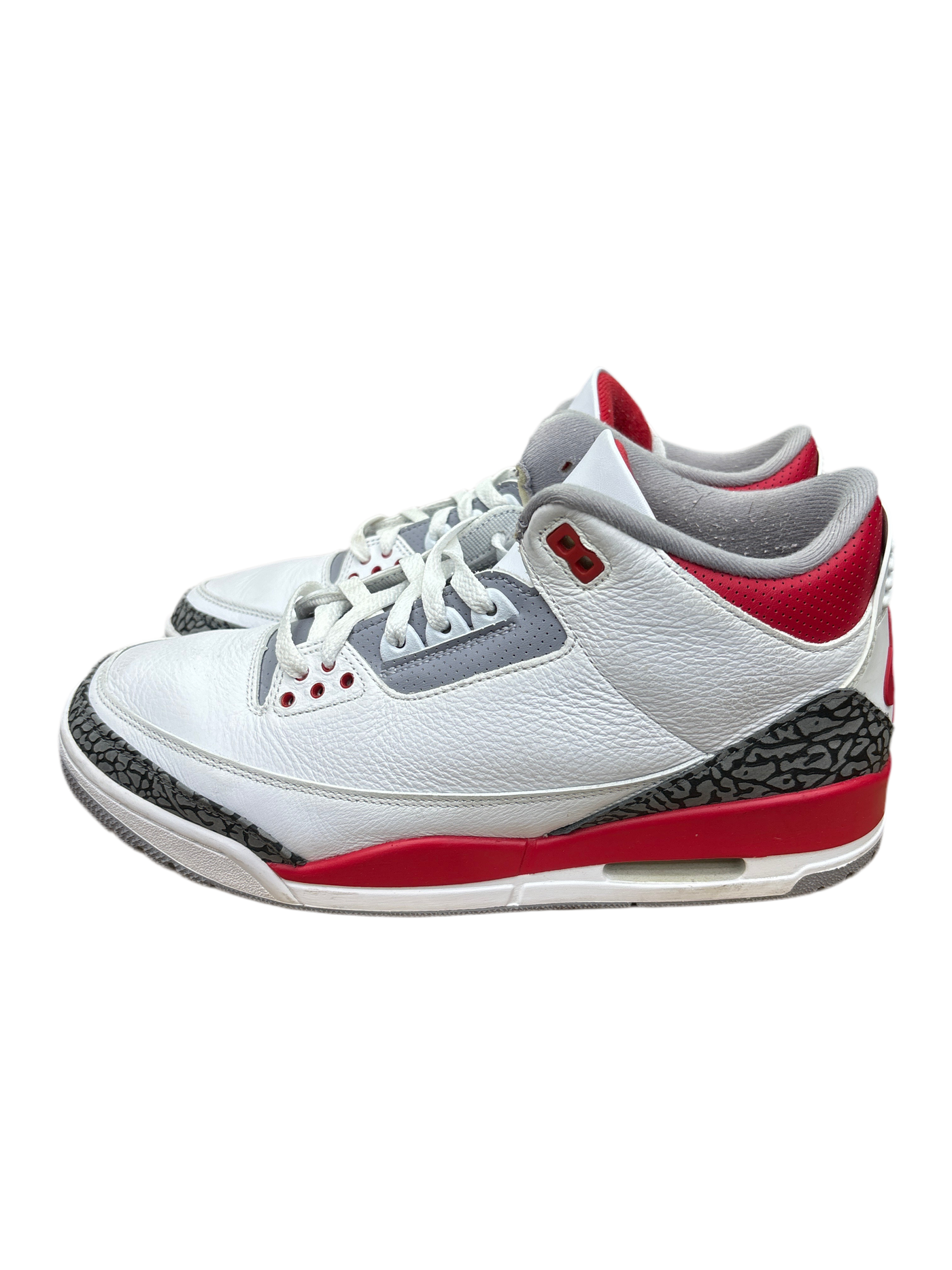 Nike Air Jordan 3 Retro
Fire Red