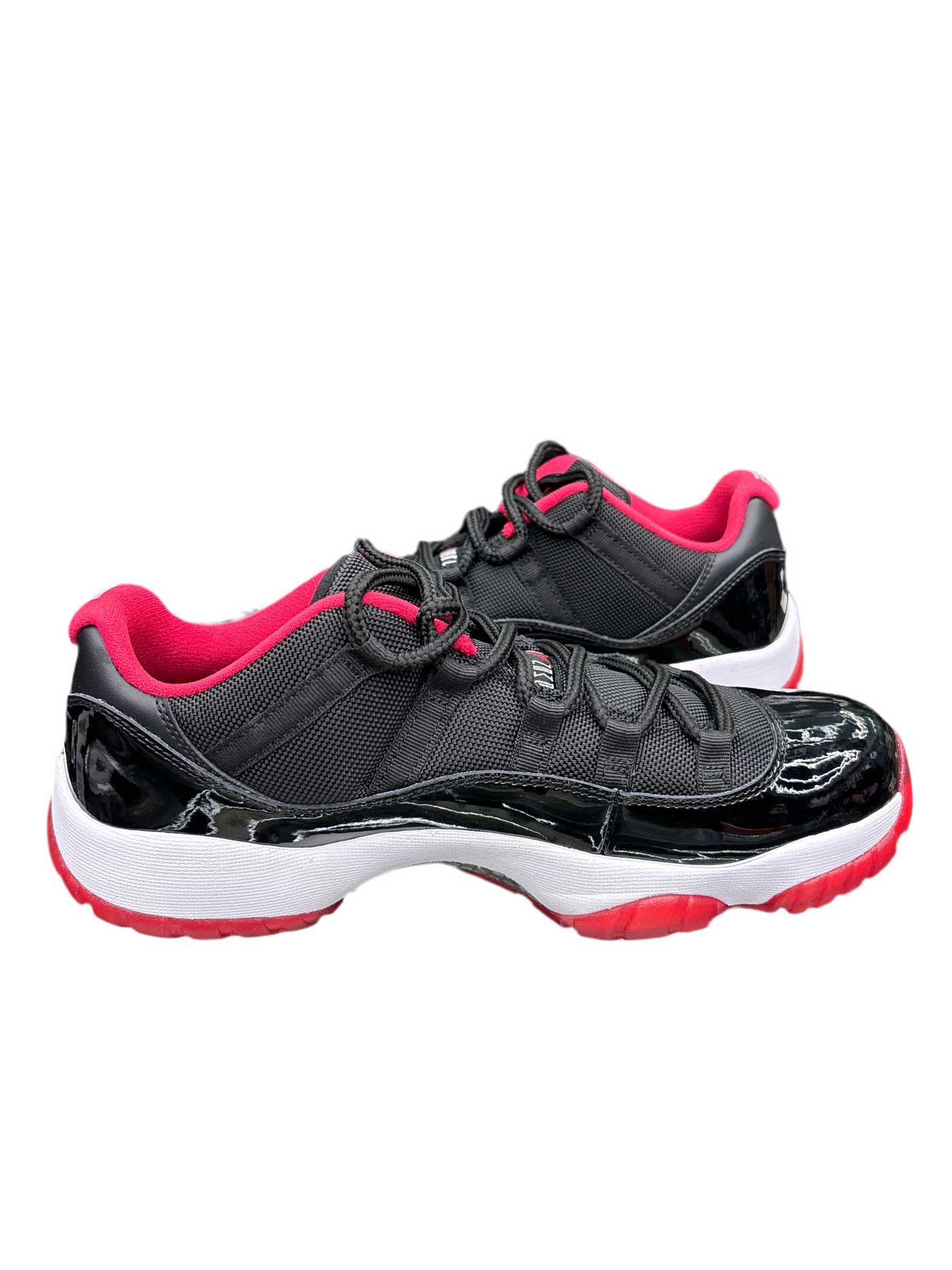 Jordan 11 Retro Low Bred