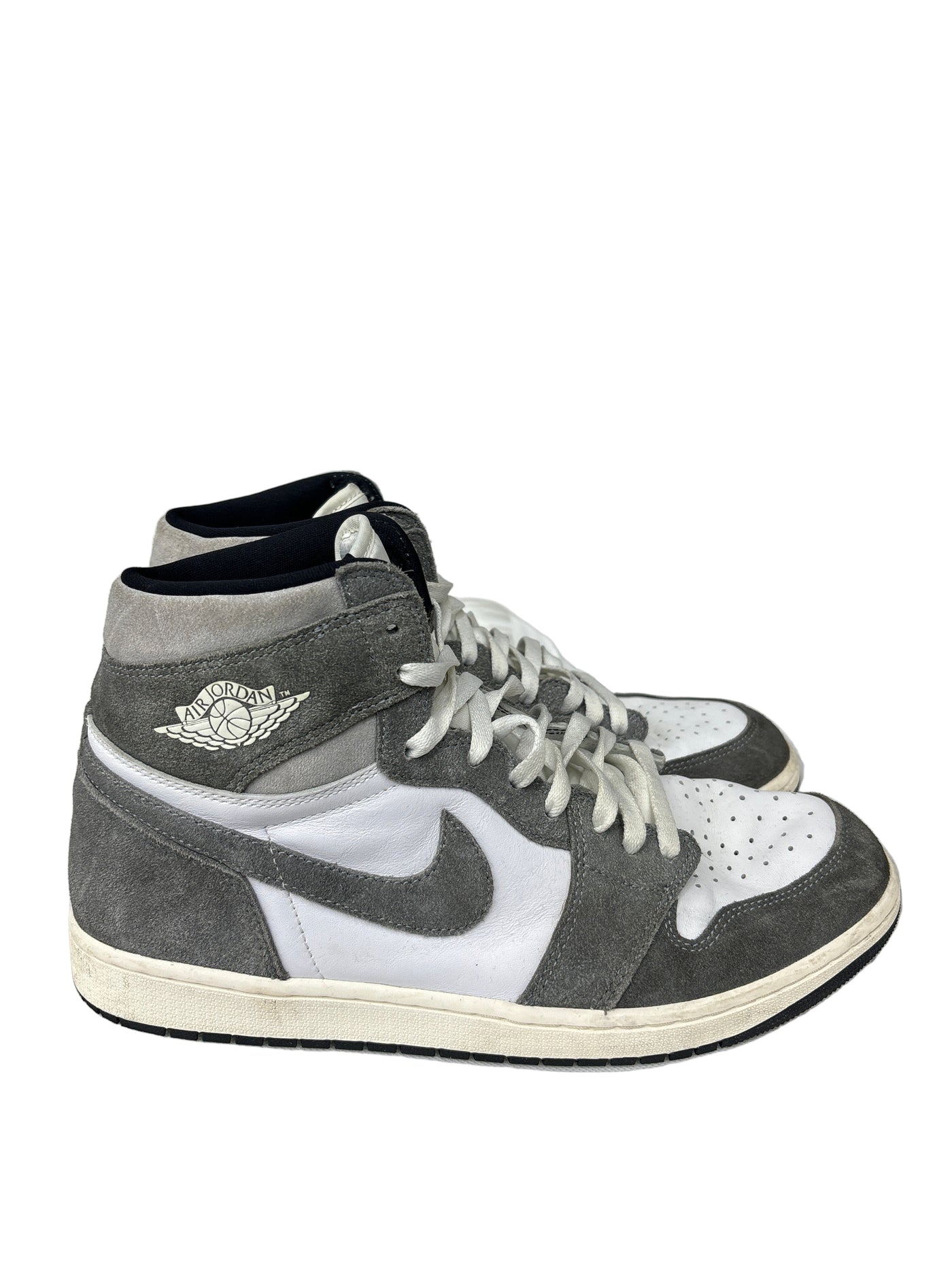 Nike Air Jordan 1 Retro High OG
Washed Black