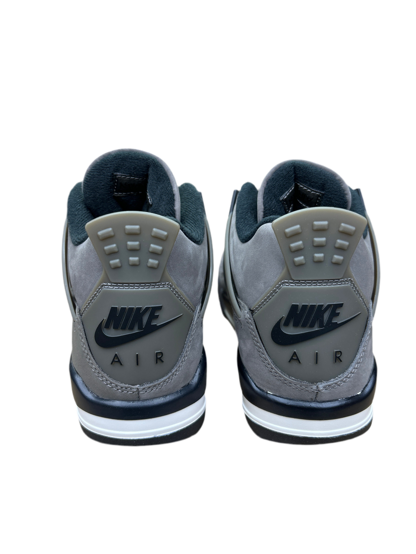 Nike Air Jordan 4 Retro OG
Cave Stone