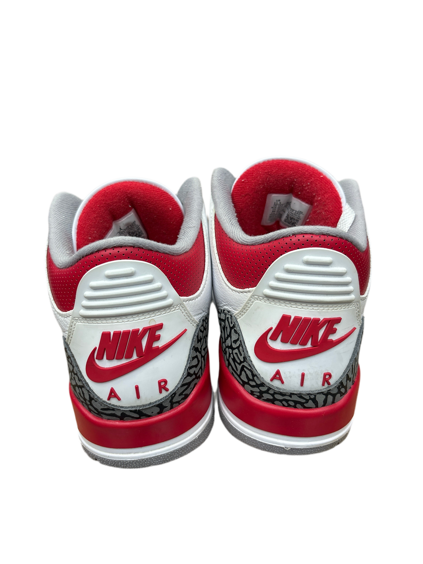 Nike Air Jordan 3 Retro
Fire Red