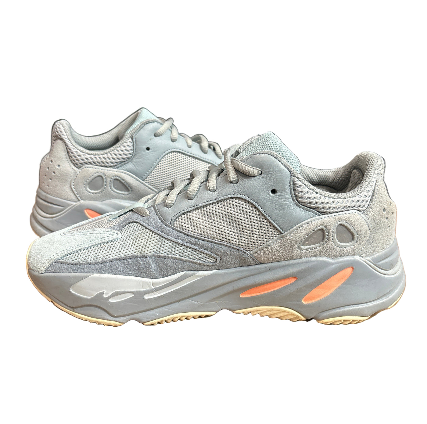 Adidas Yeezy Boost 700
Inertia