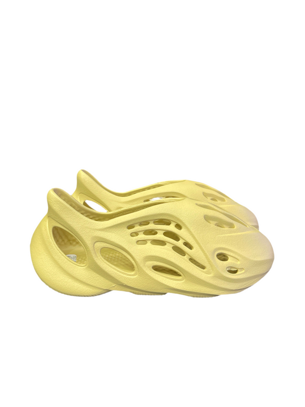 Adias Yeezy Foam Runner Sulfur
