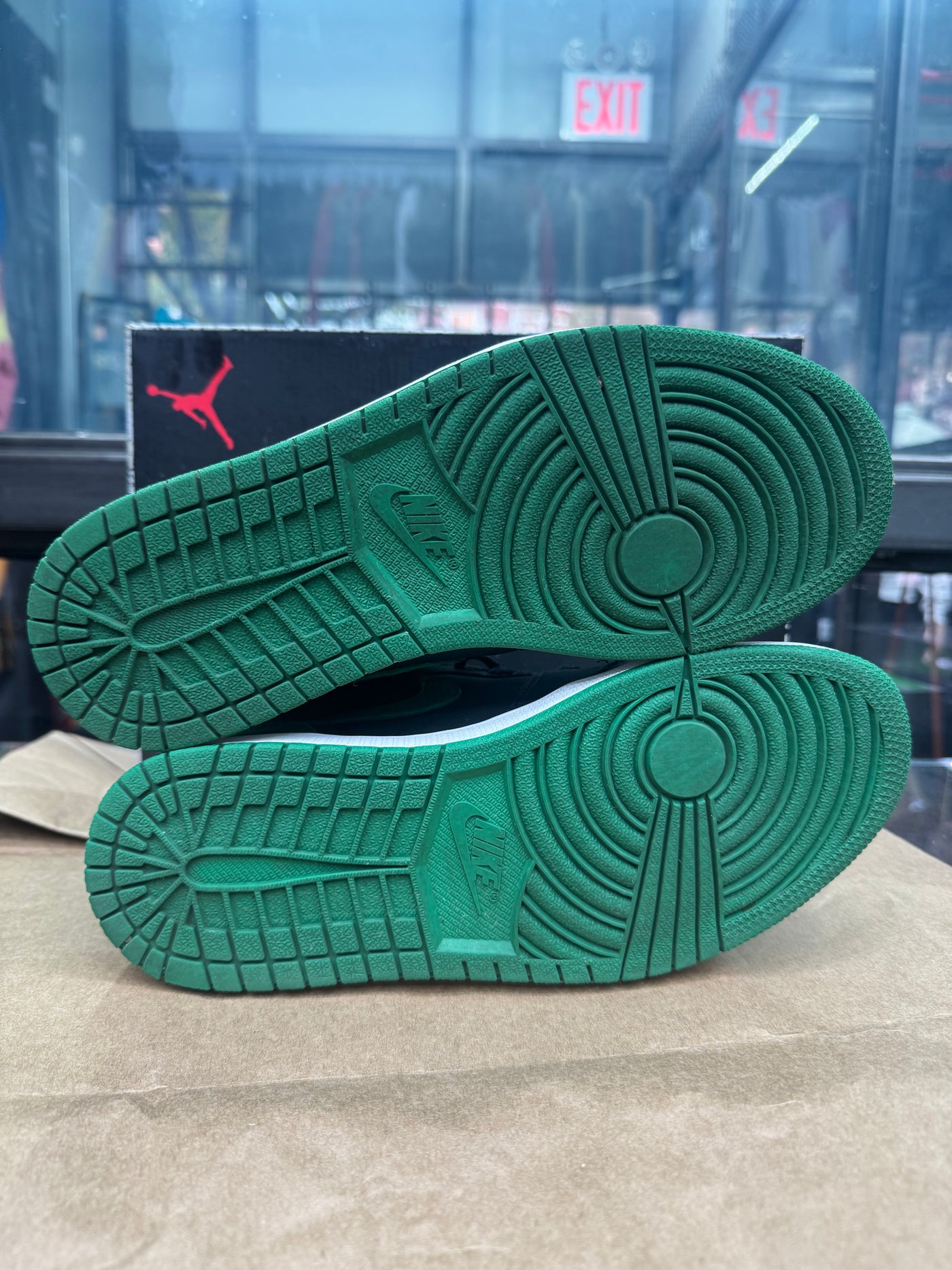 Nike Air Jordan 1 Line Green