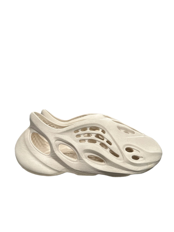 Yeezy FoamRnR Sand