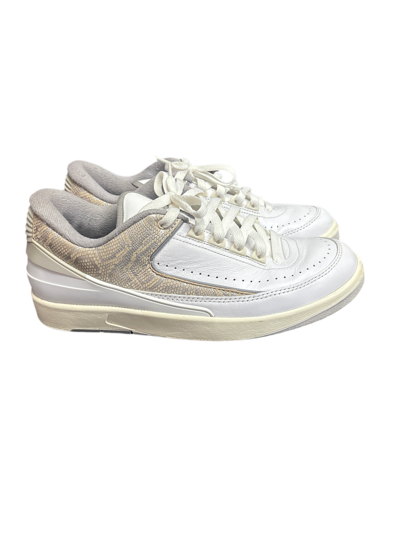 Nike Air Jordan 2 Retro Low
Python