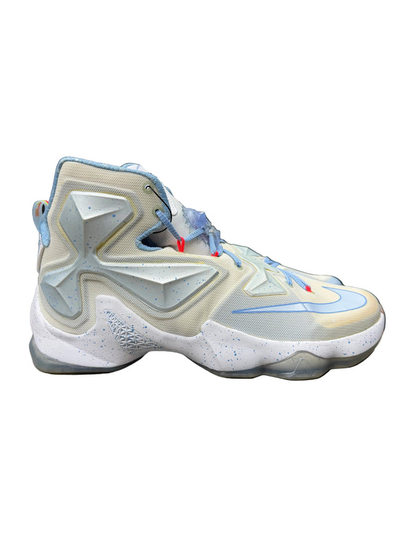 Nike LeBron 13 Christmas