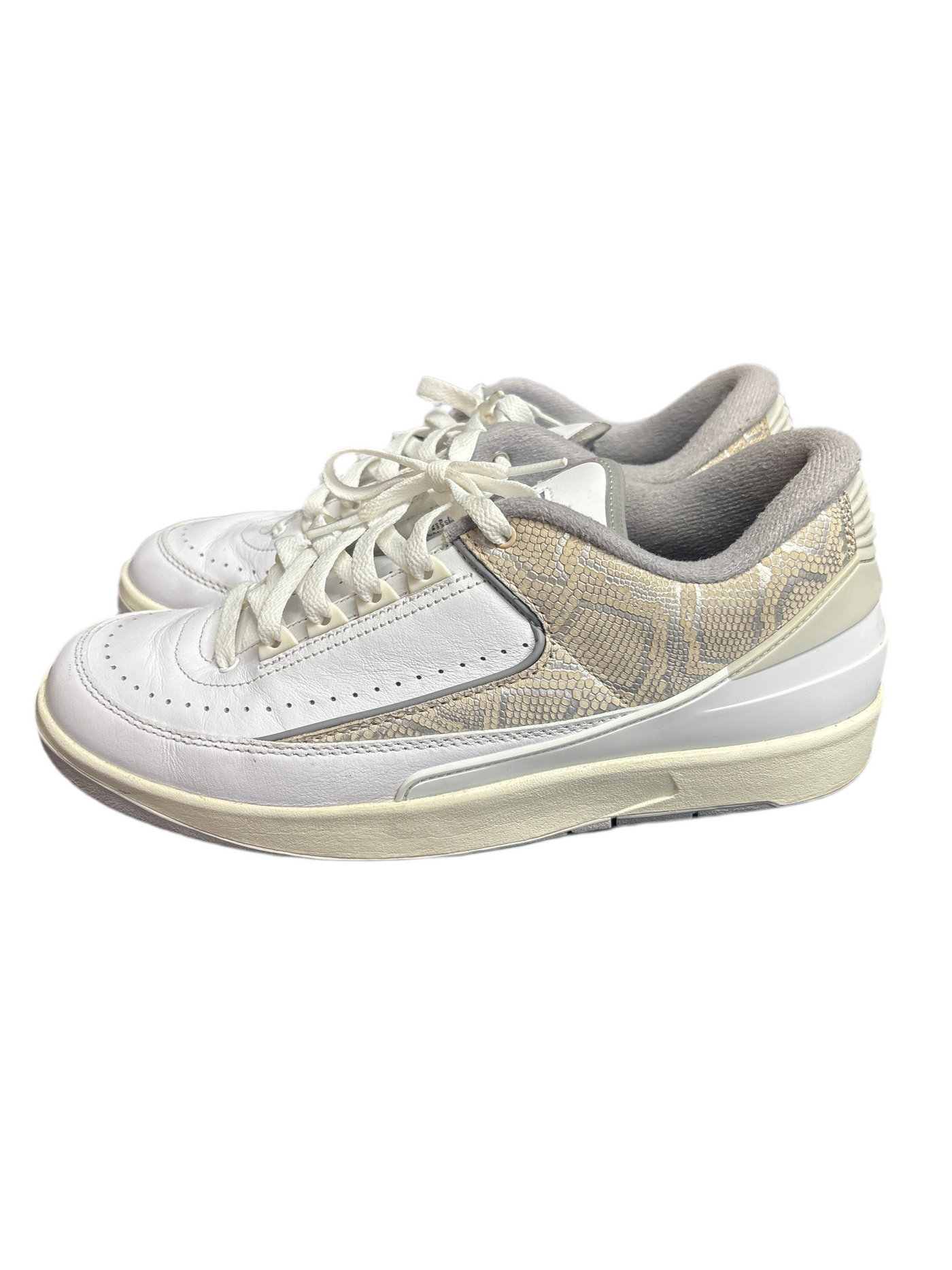 Nike Air Jordan 2 Retro Low
Python