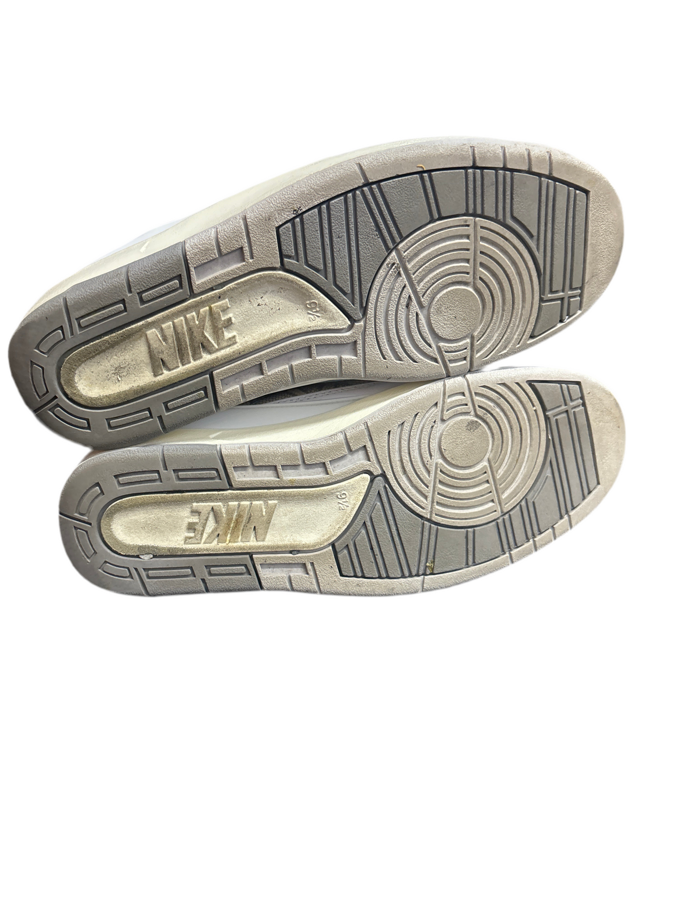 Nike Air Jordan 2 Retro Low
Python