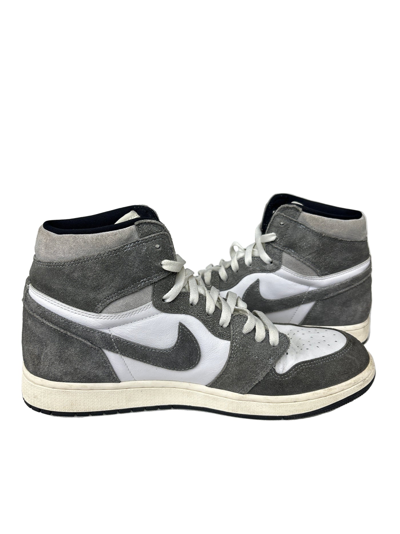 Nike Air Jordan 1 Retro High OG
Washed Black