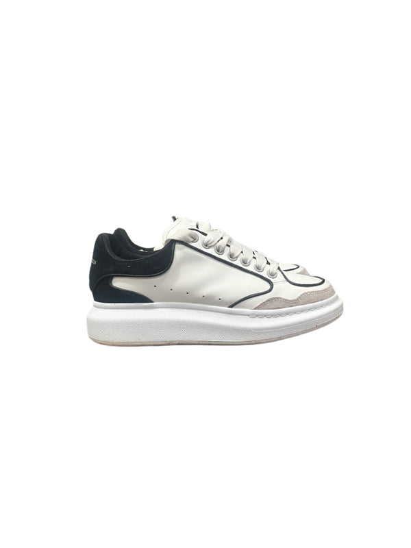 Alexander McQueen  Oversized White Black