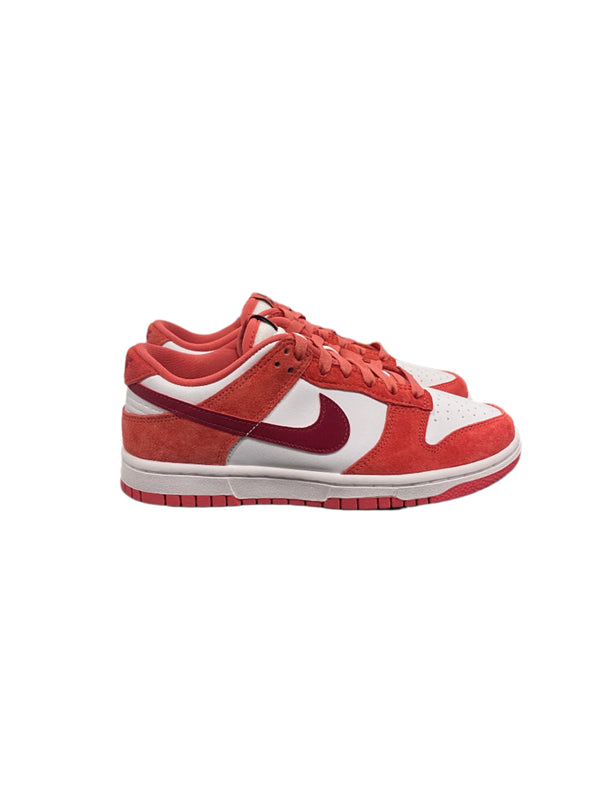 WMNS Nike Dunk Low Valentine's Day