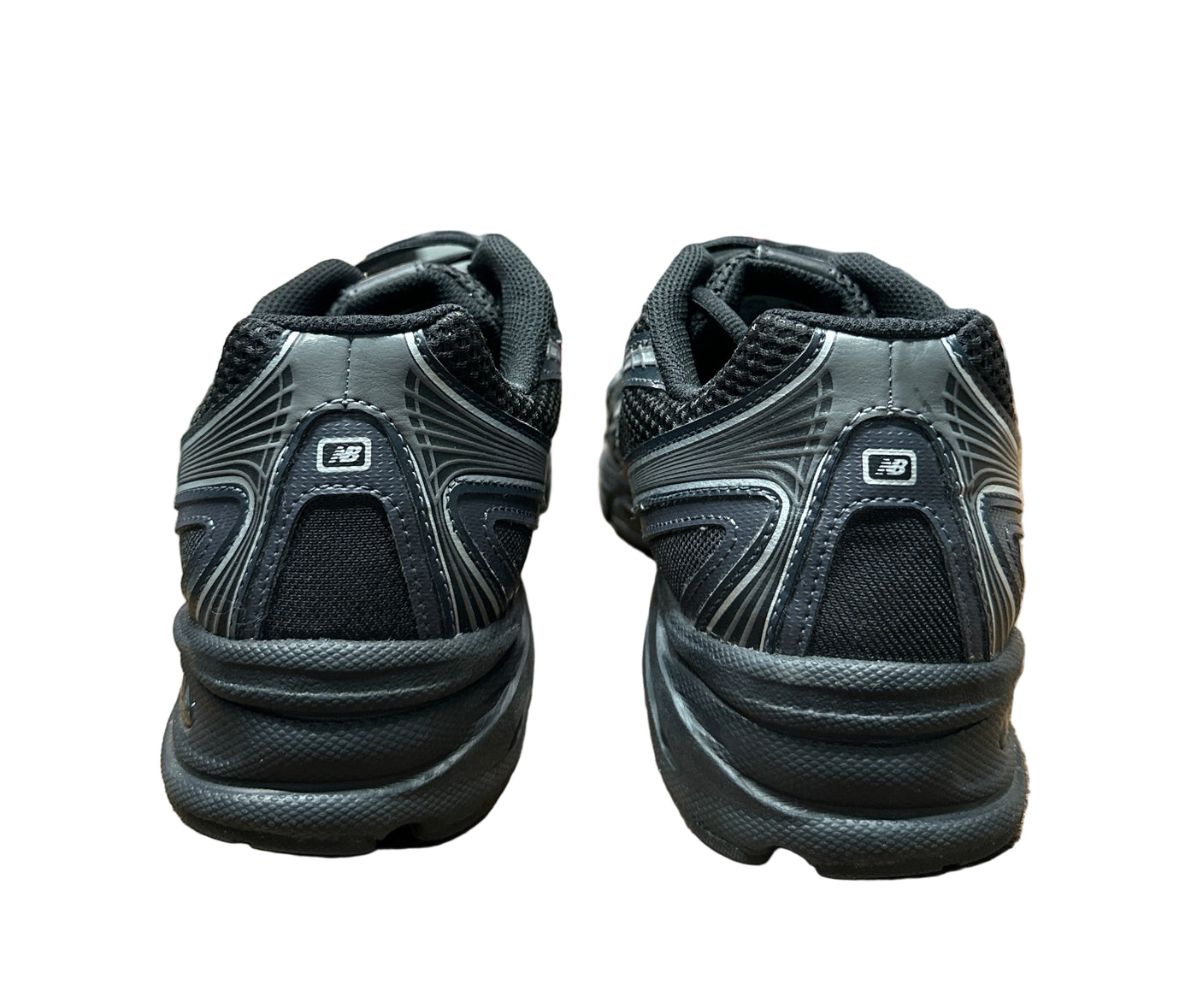 New Balance Unisex 740 Black/Grey