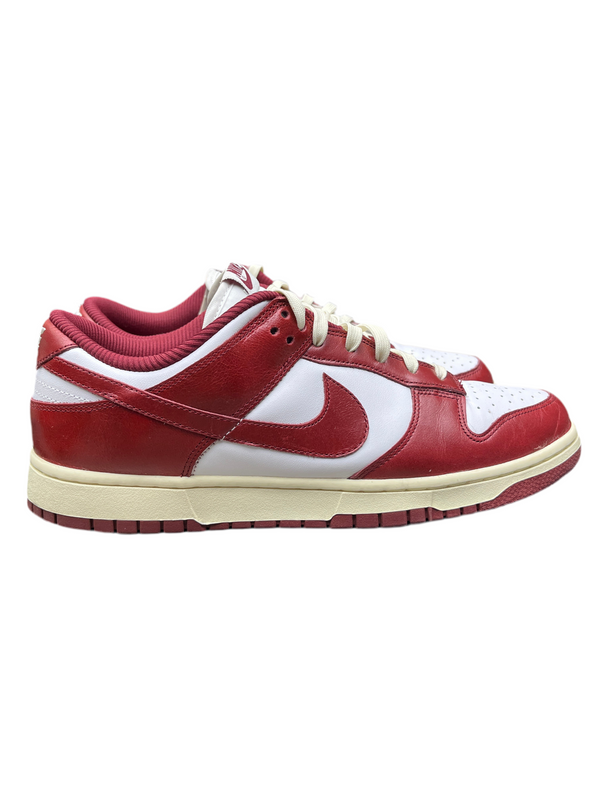 WMNS Nike Dunk Low PRM Vintage Team Red