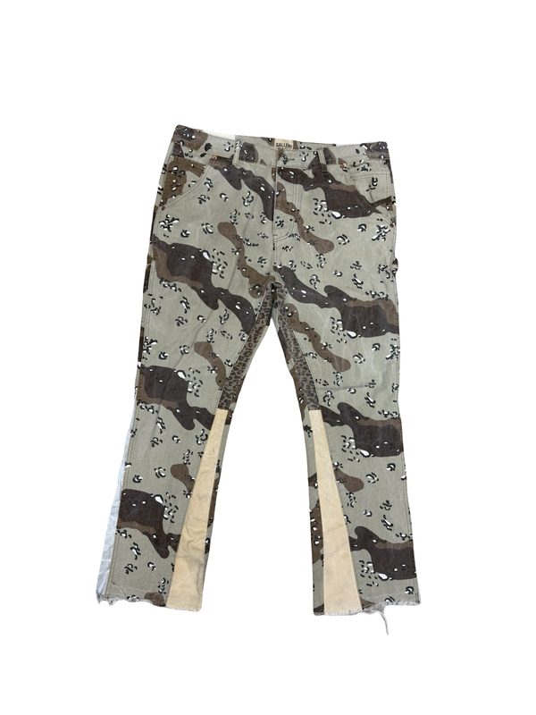 Gallery Dept. LA Flared Cargo Desert Camouflage Pants