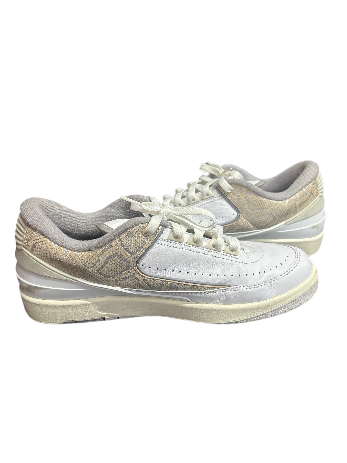 Nike Air Jordan 2 Retro Low
Python