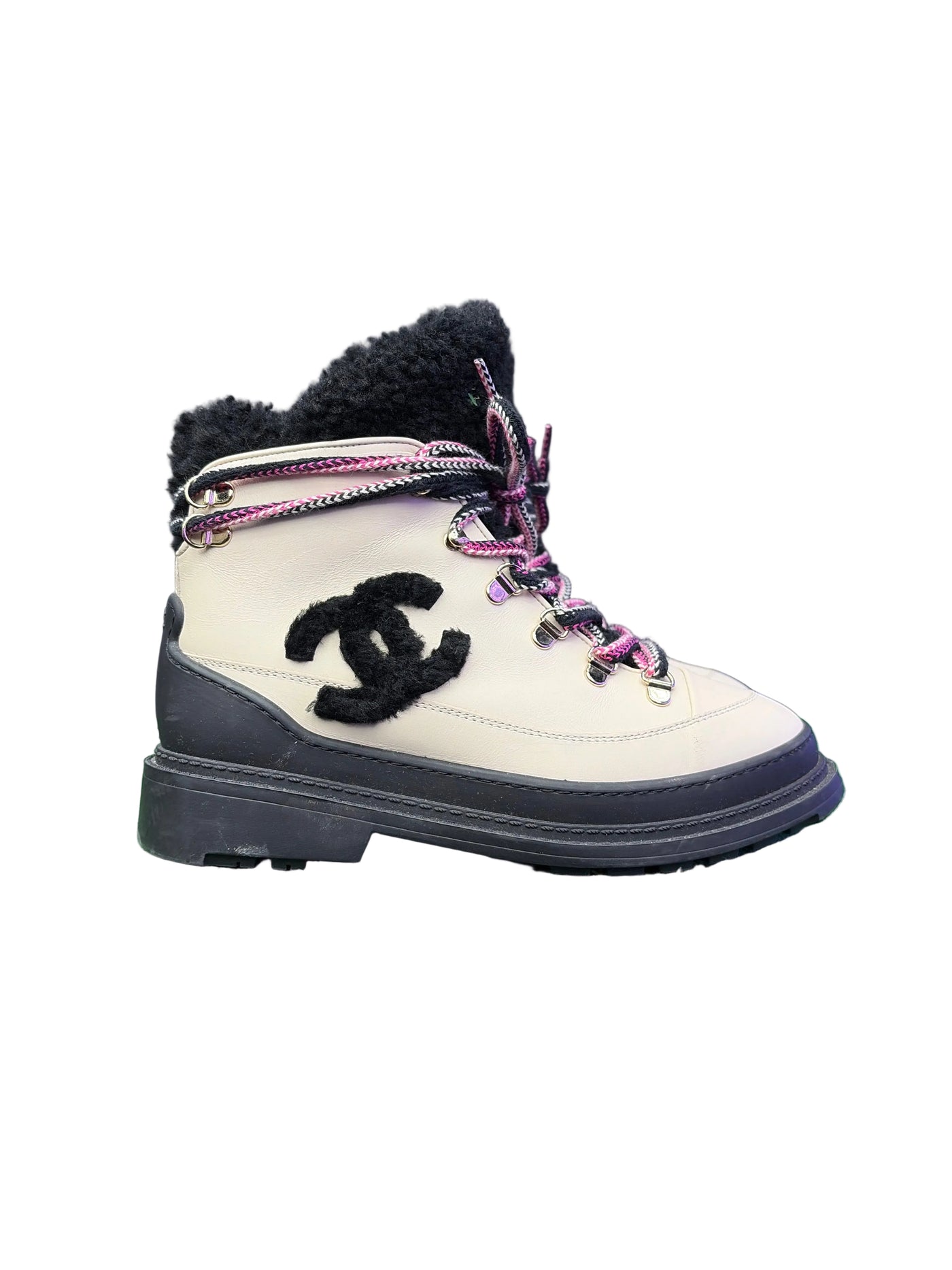 Chanel Leather Shearling CC Logo Snow Boots Beige Black