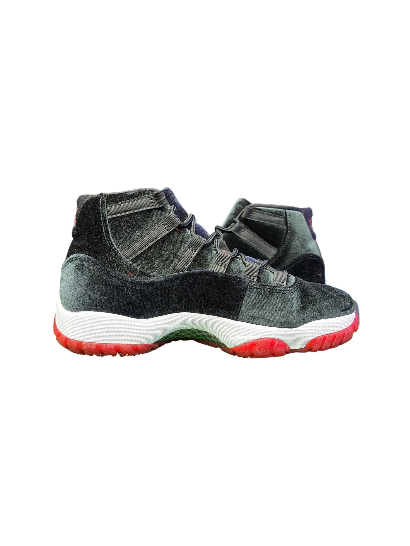 WMNS Nike Air Jordan 11 Retro Bred Velvet