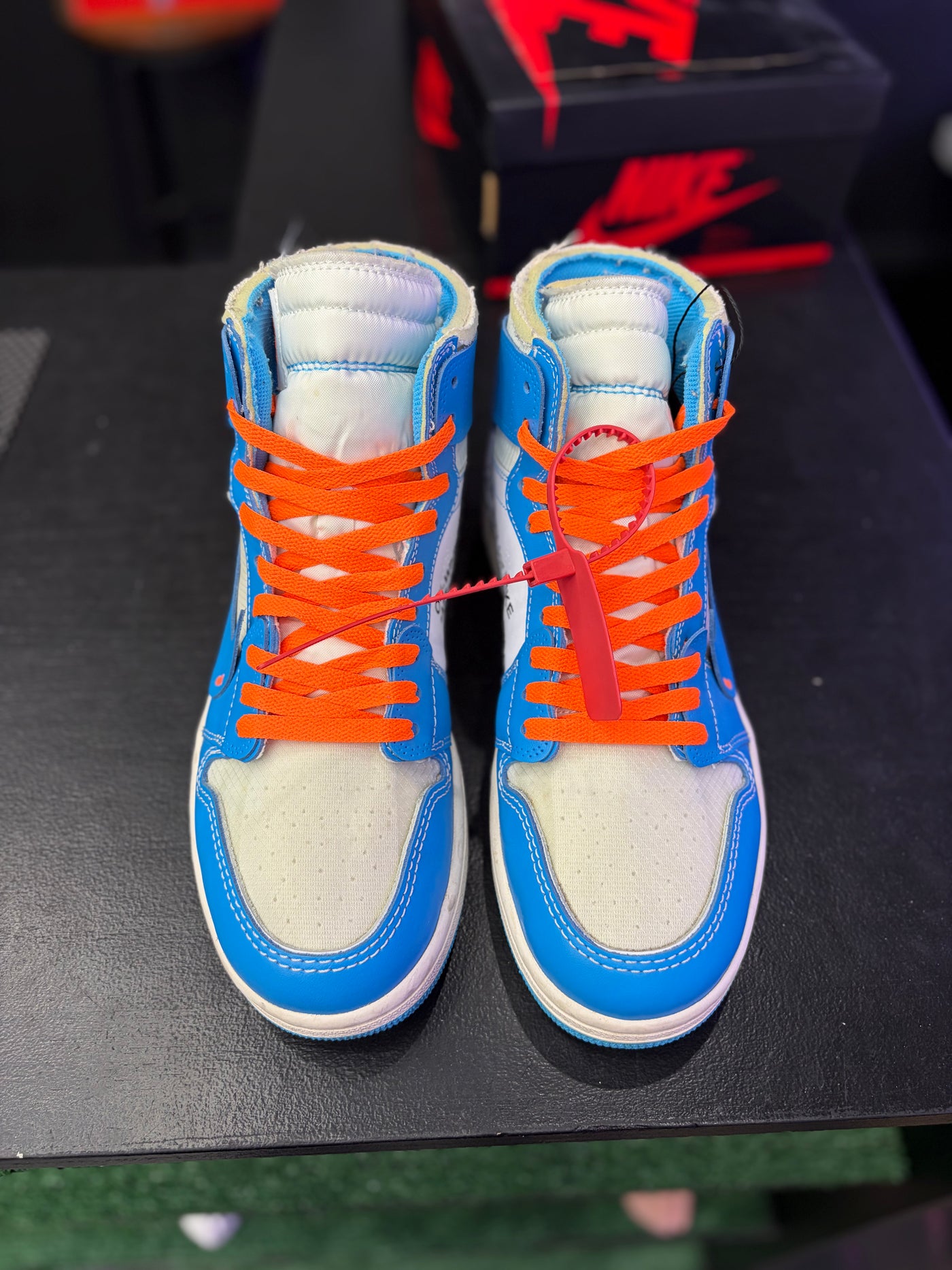 Nike Air Jordan 1 Retro x Off-White University Blue