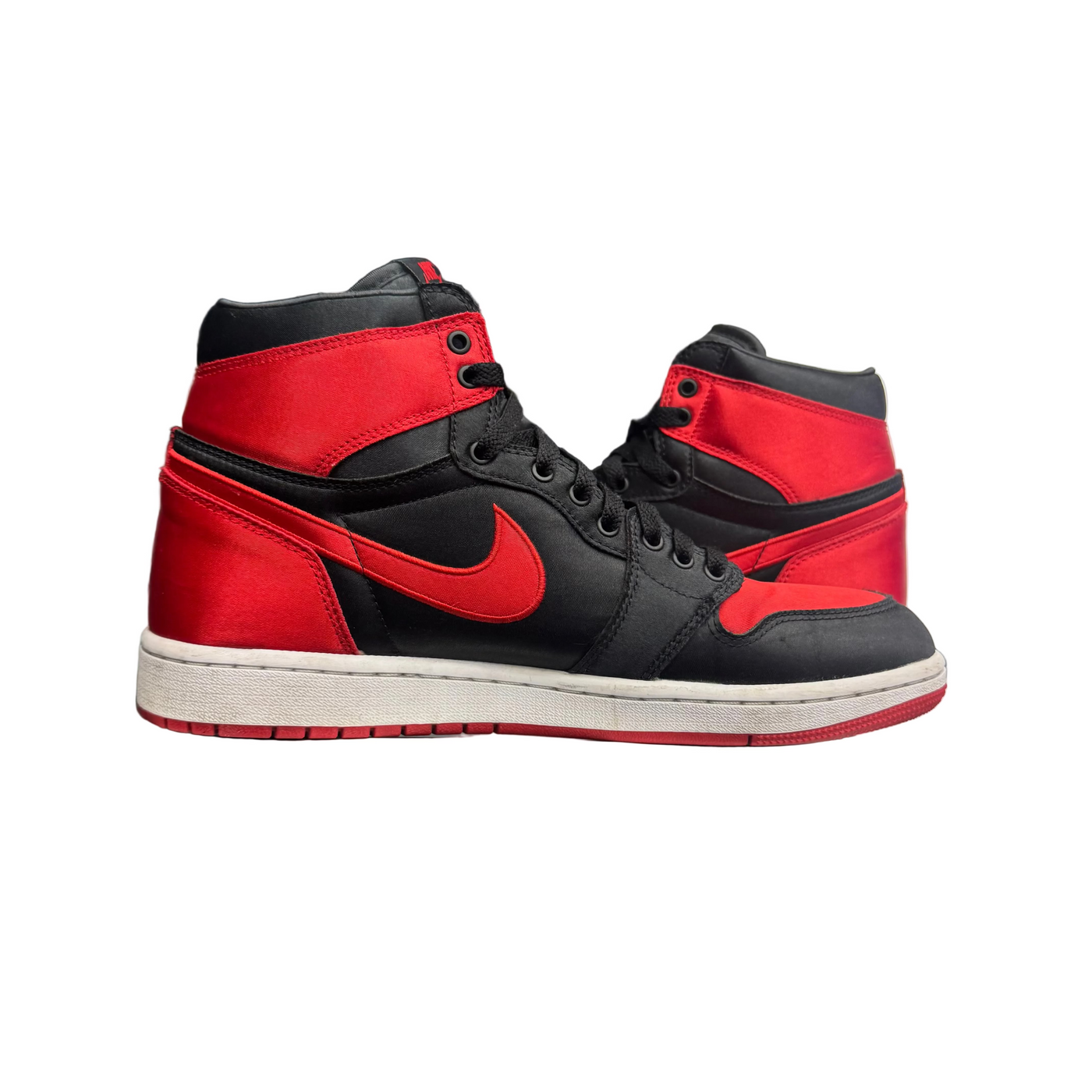 WMNS Nike Air Jordan 1 Retro High OG Satin Bred