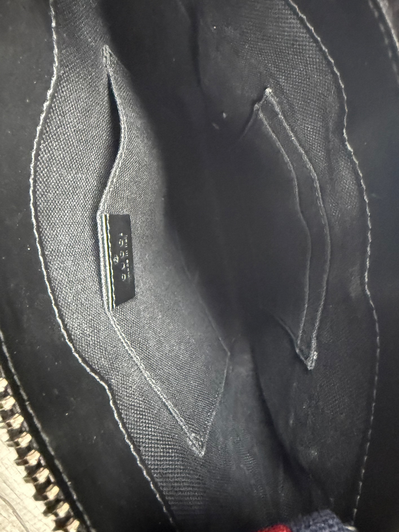 Gucci GG Supreme Monogram Flat Messenger Bag