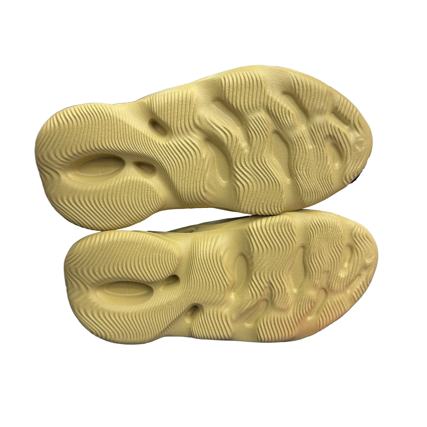 Adidas Yeezy Foam RNNR Sulfur