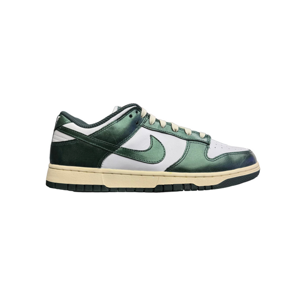 WMNS Nike Dunk Low Vintage Green